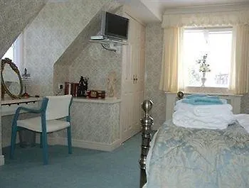 New Buckland Hotel Wombleton